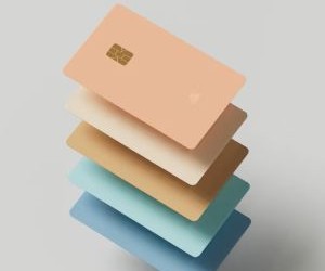 Rohstoffe wie Gold, Öl, Agrarprodukte und Industriemetalle bieten Möglichkeiten zur Portfoliodiversifizierung und zum Inflationsschutz, bergen aber aufgrund von Preisschwankungen, geopolitischen Spannungen und Angebots-Nachfrage-Schocks auch hohe Risiken. Entscheidend ist, mit einer klaren Strategie, einem Verständnis der zugrunde liegenden Markttreiber und ausschließlich mit Kapital zu investieren, das die finanzielle Stabilität nicht gefährdet.[Hier fehlt der Text, der die Anlagestrategie beschreibt und die die finanzielle Stabilität gefährdet.]