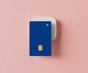 Aktien bieten das Potenzial für langfristiges Wachstum und Dividendeneinnahmen durch Investitionen in Unternehmen, die im Laufe der Zeit Wert schaffen. Allerdings bergen sie aufgrund von Marktschwankungen, Konjunkturzyklen und unternehmensspezifischen Ereignissen auch erhebliche Risiken. Entscheidend ist, mit einer klaren Strategie, angemessener Diversifizierung und nur mit Kapital zu investieren, das die finanzielle Stabilität nicht gefährdet.